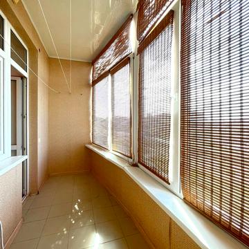 Пасічна вул., 22