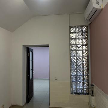 Корятовича пл., 4