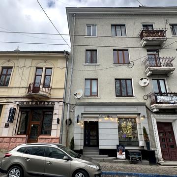 Соборна пл., 9