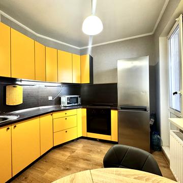 Єлизавети Чавдар вул., 38-Б