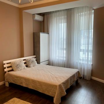 Миколи Міхновського бульв. (Дружби народів), 14-16