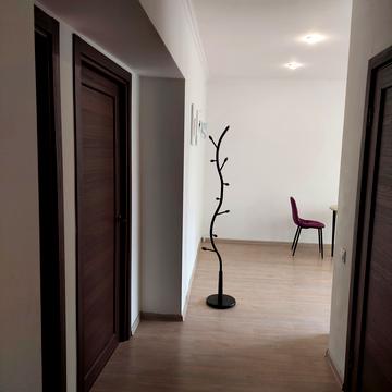 Шовковична вул., 7-А