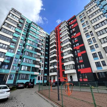 24 Серпня вул., 24