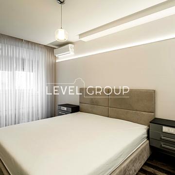 Феодосійська вул., 1