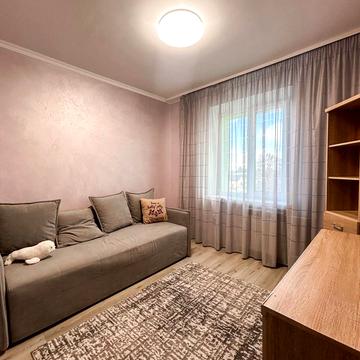 Кулика і Гудачека вул. (Макарова), 10