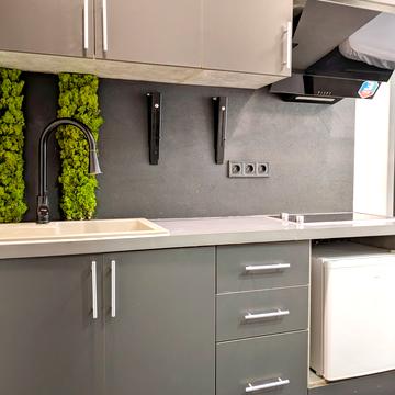 Дмитра Самоквасова вул. (Стаханівців), 6