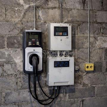 Академіка Павлова вул., 140