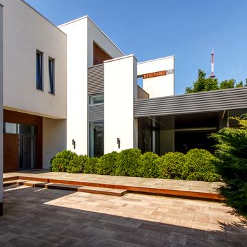 Диканська вул. (Матроса Кошки), 28