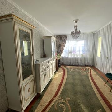 Довженка вул., 3