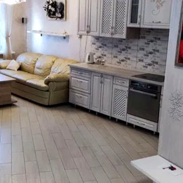 Академіка Глушкова просп., 9-В