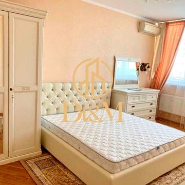 Єжи Ґедройця вул. (Тверська), 2