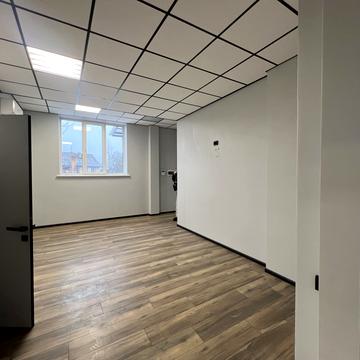 І. Богуна вул., 27-В