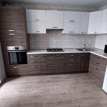 Сержанта Жужоми вул., 3