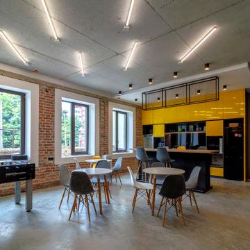 Василя Стуса вул. (Островського), 51-53