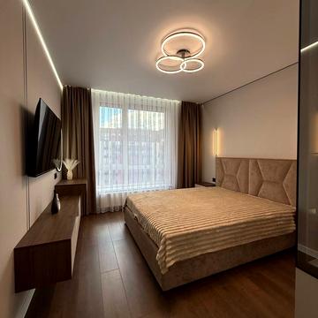 Романа Левицького вул., (Будинок 4)