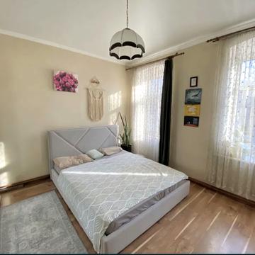 Манежна вул., 22