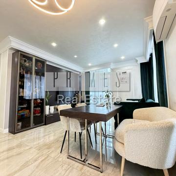 Предславинська вул., 40