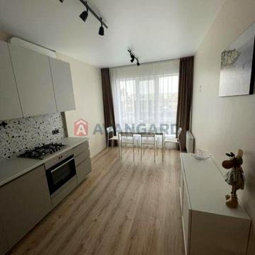 Метрологічна вул., 23