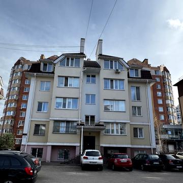 Університетська вул., (Будинок 3)