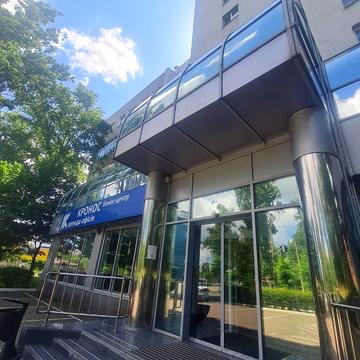 Ґарета Джонса вул. (Сімї Хохлових), 15