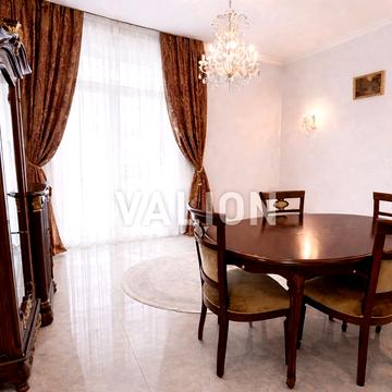 Лесі Українки бульв., 7-В