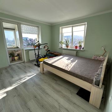 Володимира Івасюка вул., 2