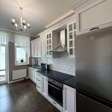 Миколи Міхновського бульв. (Дружби народів), 14-16