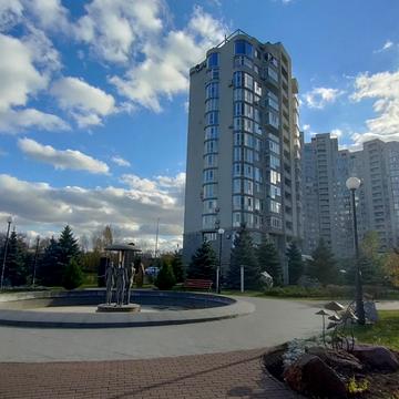 Володимира Івасюка просп. (Героїв Сталінграду), 2-Д