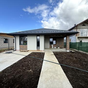 Приозерна вул.