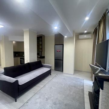 Нижній Вал вул., (Будинок 1)