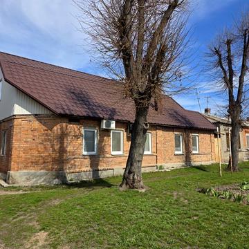 Гостинна вул., 9