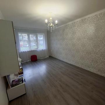 Князя Володимира Великого просп., 151/4