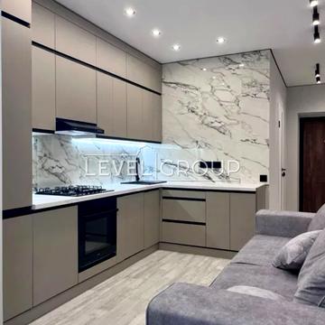 Героїв Небесної Сотні просп., (Будинок 14/3)