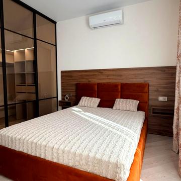 Краснова вул., (66 перлина)