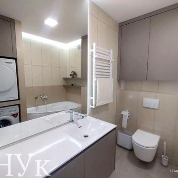 Петра Лінтура вул., 7