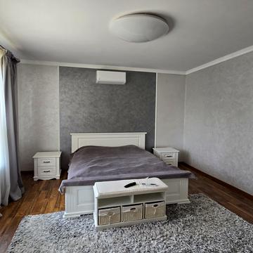 Православна набережна вул., 20