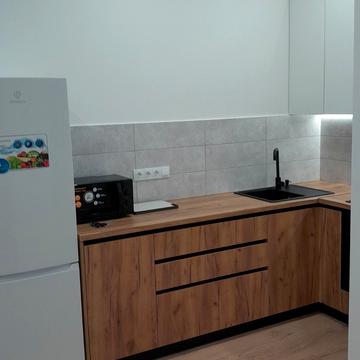 Зелена вул., (Будинок 6)