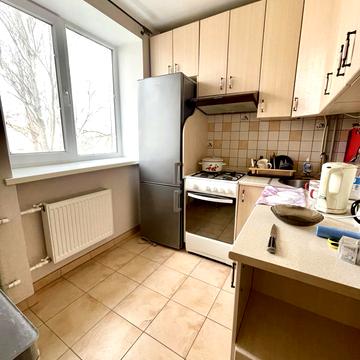 Героїв України просп. (Героїв Сталінграду), 65