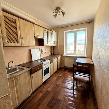 15 Квітня вул., 35