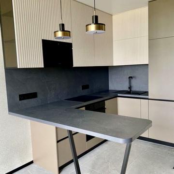 Саксаганського вул., 37-К