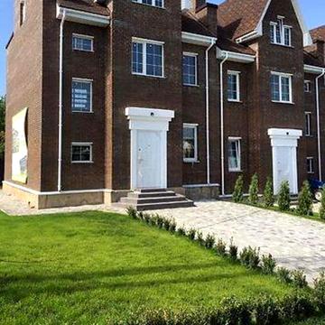 Лауреатська вул.