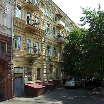 Велика Васильківська вул. (Червоноармійська), 1/13