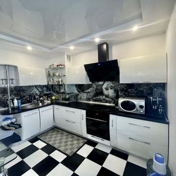 Урлівська вул., 38