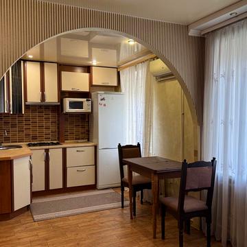 Яскрава вул. (Тверська), 13