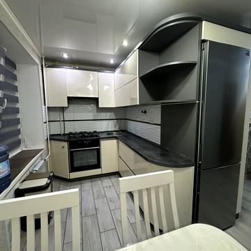 Андрія Первозванного вул. (Стахурського), 34