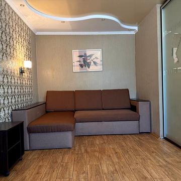 Яскрава вул. (Тверська), 13