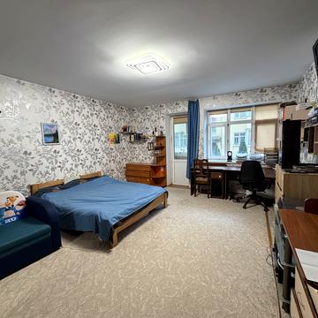 Івана Дяченка вул., 10