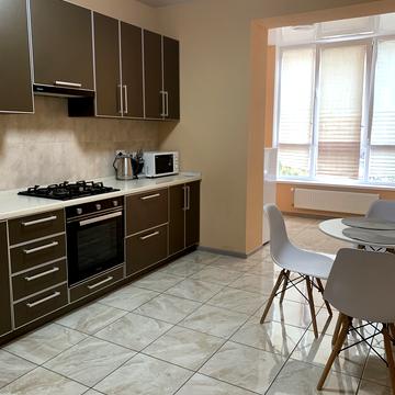 Свободи вул., 1-С