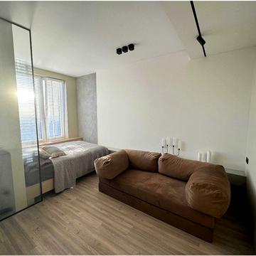 Академіка Заболотного вул., 1-А