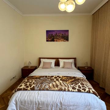 Старонаводницька вул., 4-Б